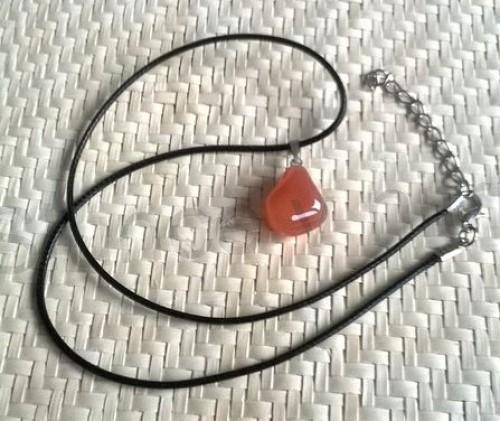 Náhrdelník přívěšek s karneolem (X1378)