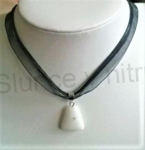 Náhrdelník přívěšek s jadeitem (X1393)