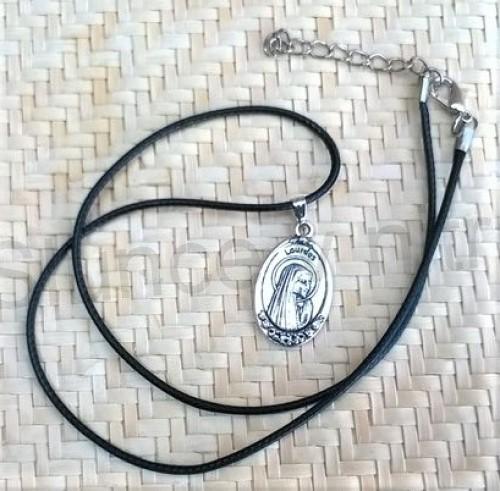 Náhrdelník s příveškem svátosky, svátoska (BD646)