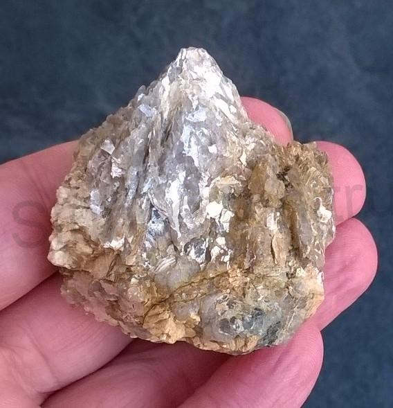 Srostlice Muskovitu s albitem 69 g (Česká Republika) (X1459)