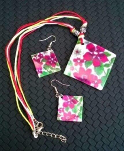 Souprava lasturových šperků choker s náušnicemi číslo 1 (BS114)