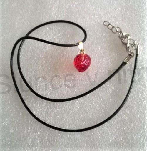 Náhrdelník s přívěškem jahoda, jahůdka (BD661)