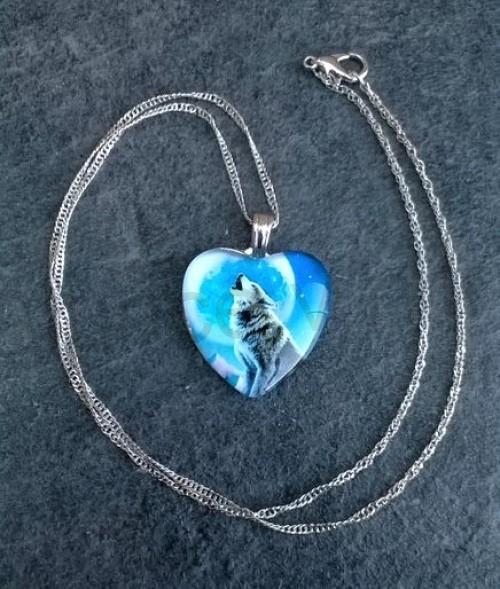 Náhrdelník s přívěškem Vlka (BD674)