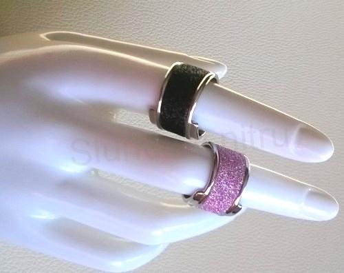 Prsten z nerez oceli s drobnými kamínky černý velikost 52 (BP406)