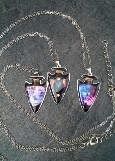 Náhrdelník s přívěškem Vlka do tvaru šipky (BD706)