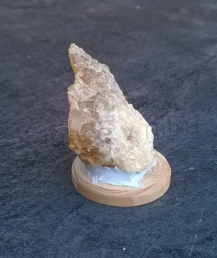 Drúza kalcitu žlutého, medového 25g (Česká Republika) (X1672)