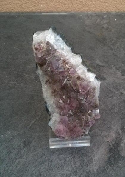 Ametyst drúza narostlá v chalcedonu 292 g (Brazílie) (X1903)