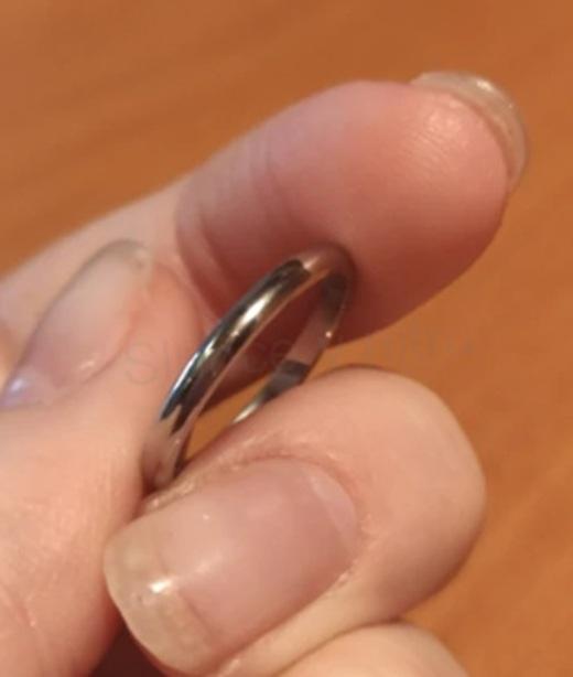 Prsten z nerezové oceli v platinové barvě, velikost 55 (BP101)