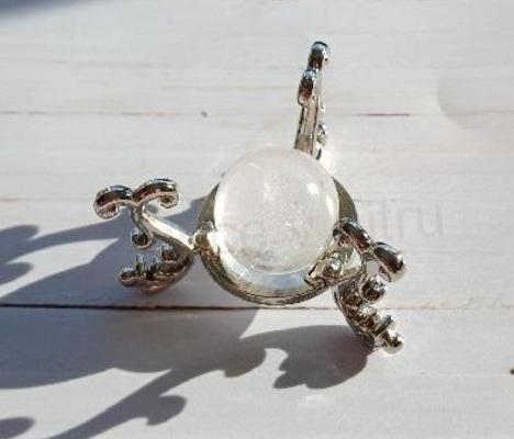 Kovový podstavec na křišťálové koule platinový (AE50)