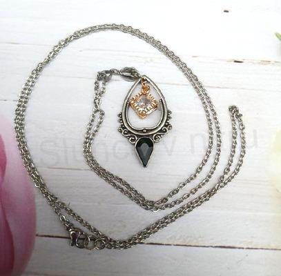 Řetízkový náhrdelník se zirkonem a ozdobou (BD914)