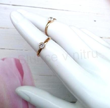 Nastavitelný jemný prsten s kamínkem (BP536)