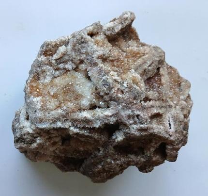 Mřížkový (Lamelární) křemen – Boxwork Quartz – sběratelská drúza (950 g) (X2224)
