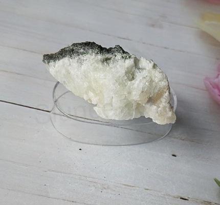 Minerální kámen prehnit drúza (69 g) (X2240)