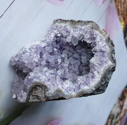 Minerální kámen ametyst drúza (498 g) (Brazílie) (X2262)