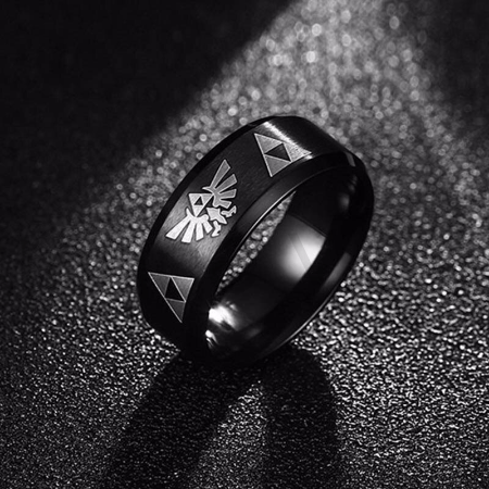 Pánský černý prsten z chirurgické oceli s ornamenty (BP262)