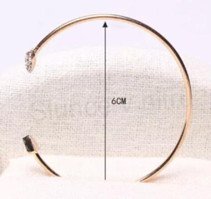 Otevřený pozlacený nastavitelný, otevřený Zirkonový Náramek Dvojité Srdce (BC51)