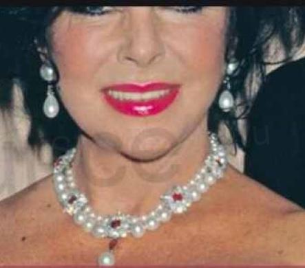 Náhrdelník krajkový perličkový, starožitný zdobený (BD182)