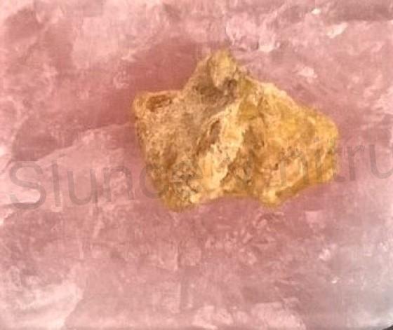 Jantar kopál surový přírodní 3,3 g (X630)