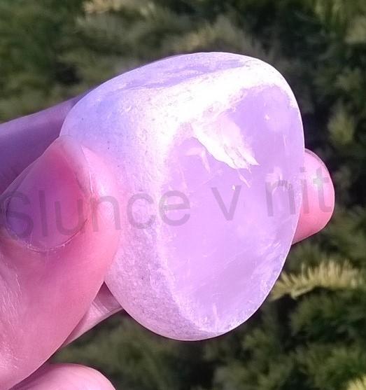 Růženín řez - surový 85,6g (Brazílie) (X986)