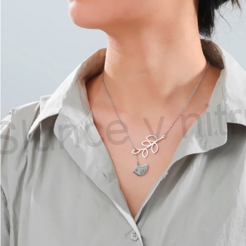 Náhrdelník s přívěškem Lístku  s Ptáčkem (BD616)