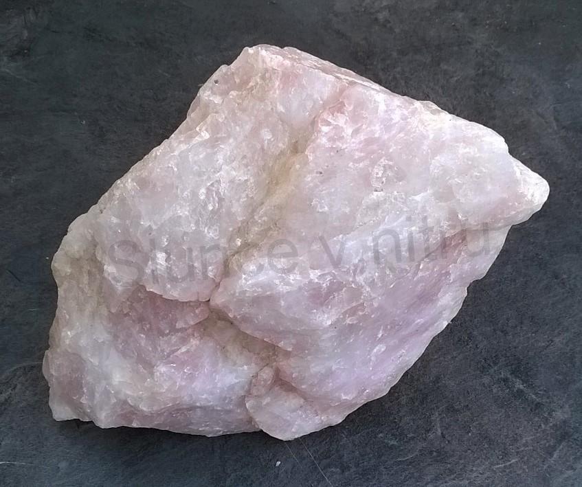 Velký Růženín surový 4582 g (Česká Republika) (X1318)