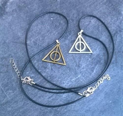 Náhrdelník s přívěškem Relikvie smrti Harry Pottera (BD631)