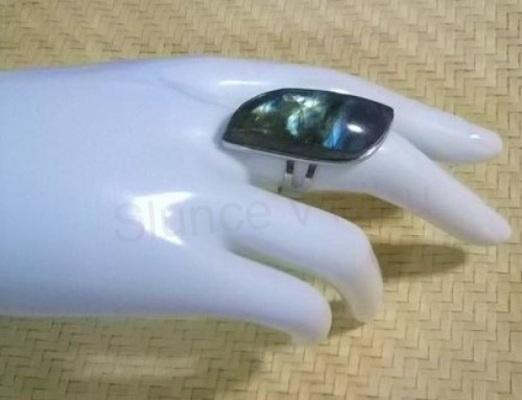 Nastavitelný minerální prsten labradorit (X1448)