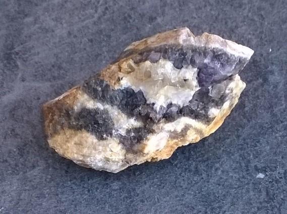 Drúza obrázkového ametystu 37 g (Česká Republika) (X1455)