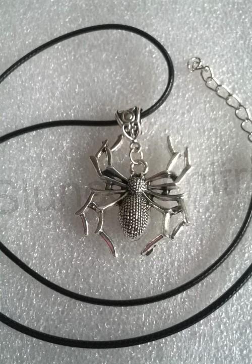 Náhrdelník s pavoučkem (BD695)