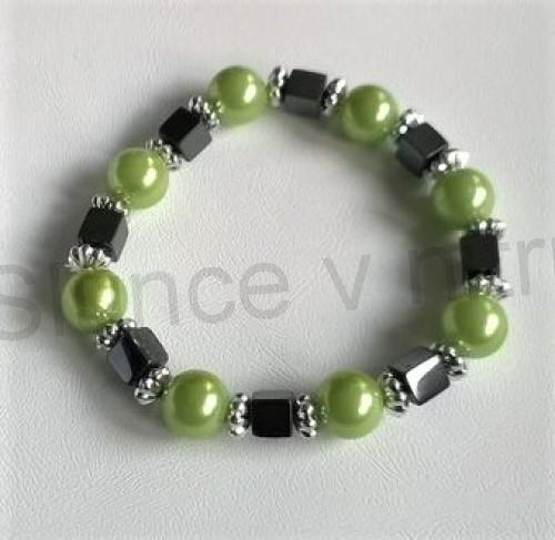 Náramek z perlových korálků AB bilý (BC158)