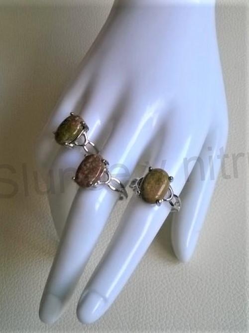 Minerální prsten unakit postříbřeno (X1644)