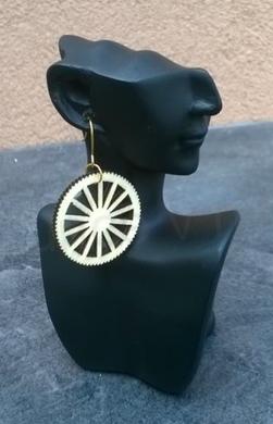 Dřevěné visací náušnice kruh (BB733)