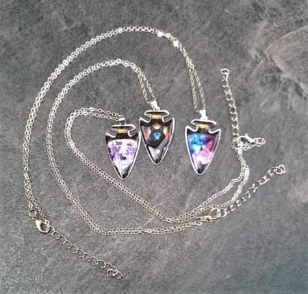 Náhrdelník s přívěškem Vlka do tvaru šipky (BD706)