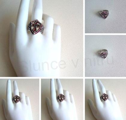 Pánský templářský prsten kříž ve štítu s kamínky velikost 59 (BP158)