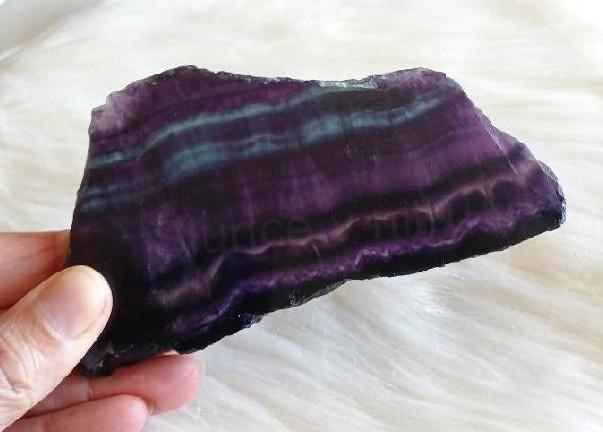 Fluorit leštěný plátek 217 g (X2147)