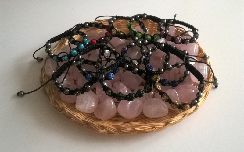 Náramek shamballa s pave korálků Swarovski zlaté (BC440)