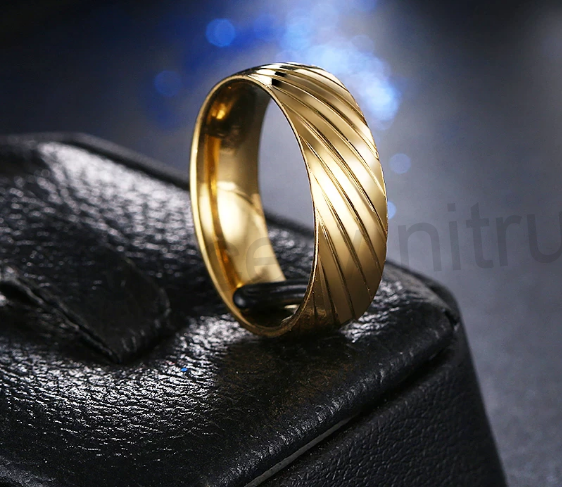 Prsten z chirurgické oceli s rýhováním 6 mm (BP301)