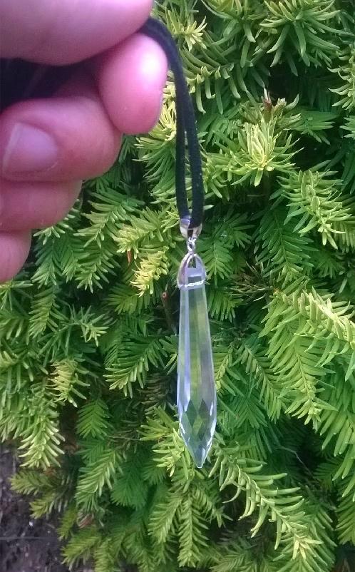 Krystal Feng Shui – kyvadlo / virgule z broušeného skla (BD339)