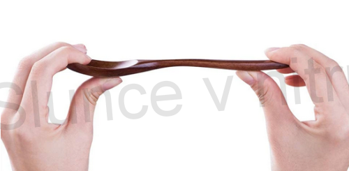 Dřevěná bambusová lžíce (L27)