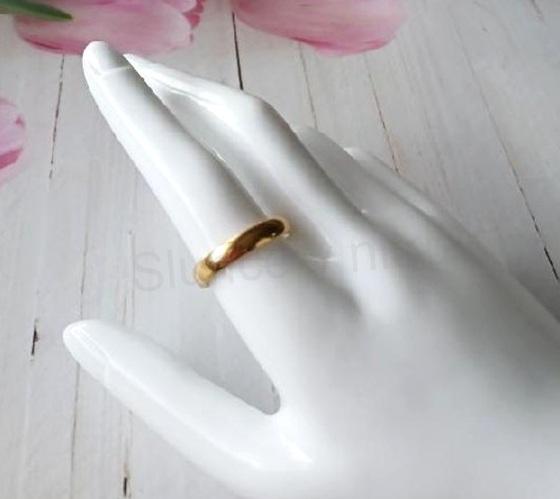 Nerezový prsten s hladkým páskem pozlacené velikost 63 (BP362)