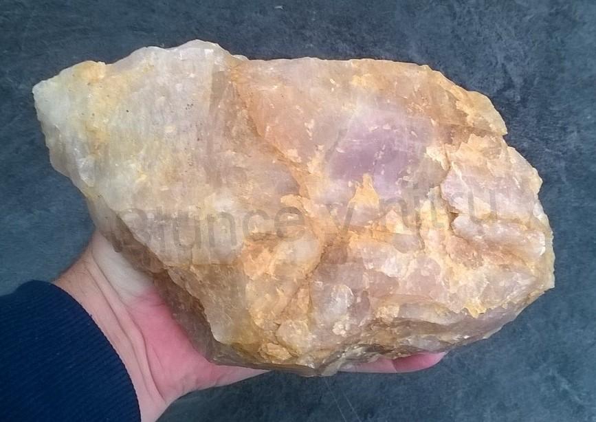 Velký Růženín s limonitem surový 2743 g (Česká Republika) (X1320)