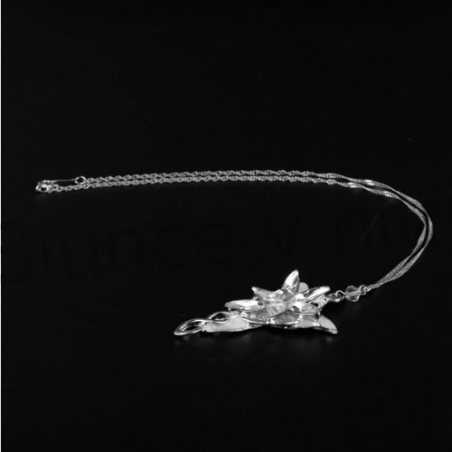 Elfí náhrdelník Arwen s přívěškem soumrak hvězda sviticí ve tmě Triquetra (BD613)