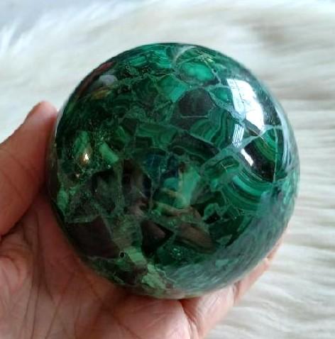 Malachit koule 830 g | 82 mm vyleštěná (X2149)