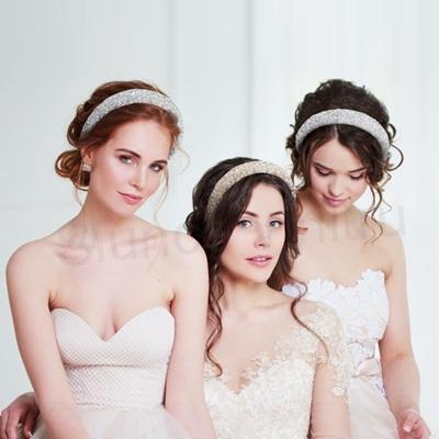 Dámská ozdobná široká čelenka do vlasů zlatá (H720)