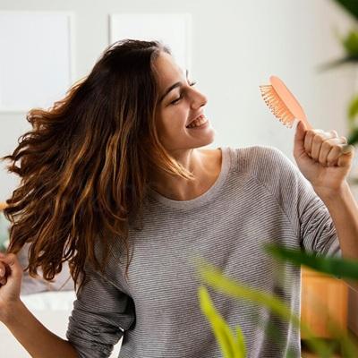 Mini cestovní kartáč na vlasy – růžový (H777)