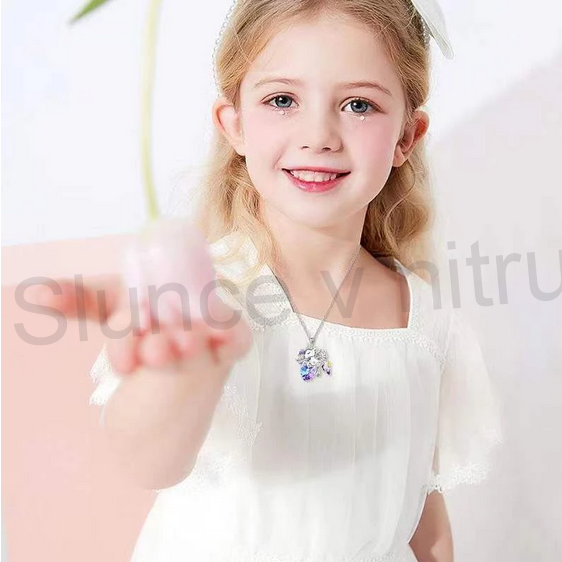 Náhrdelník s přívěškem koníka, jednorožce a Swarovski srdce (BD435)