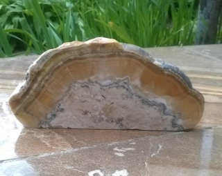 Aragonit řez 391 g (Slovenská Republika) (X1618)