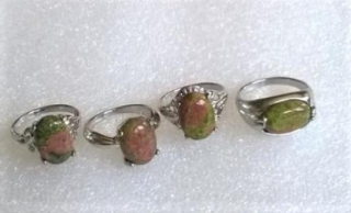 Minerální prsten unakit postříbřeno (X1643)