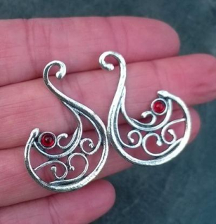 Kované puzetové vykladáné náušnice s kamínkem ozdobné (BB726)