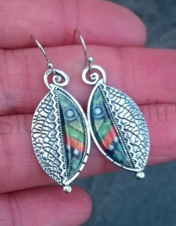 Kované vykladáné náušnice ozdobné lístek (BB727)